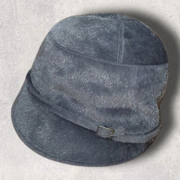 C.C. EXCLUSIVES GRAY FUZZY WINTER BUCKET HAT - Picture 1 of 5